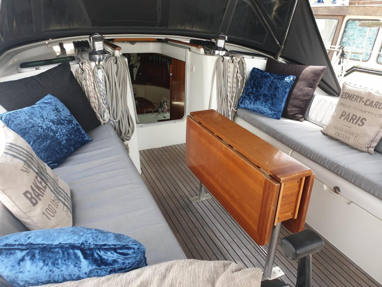 Luxury Yacht Stay "White Dove" Sleeps 6 ยิบรอลตาร์ ภายนอก รูปภาพ
