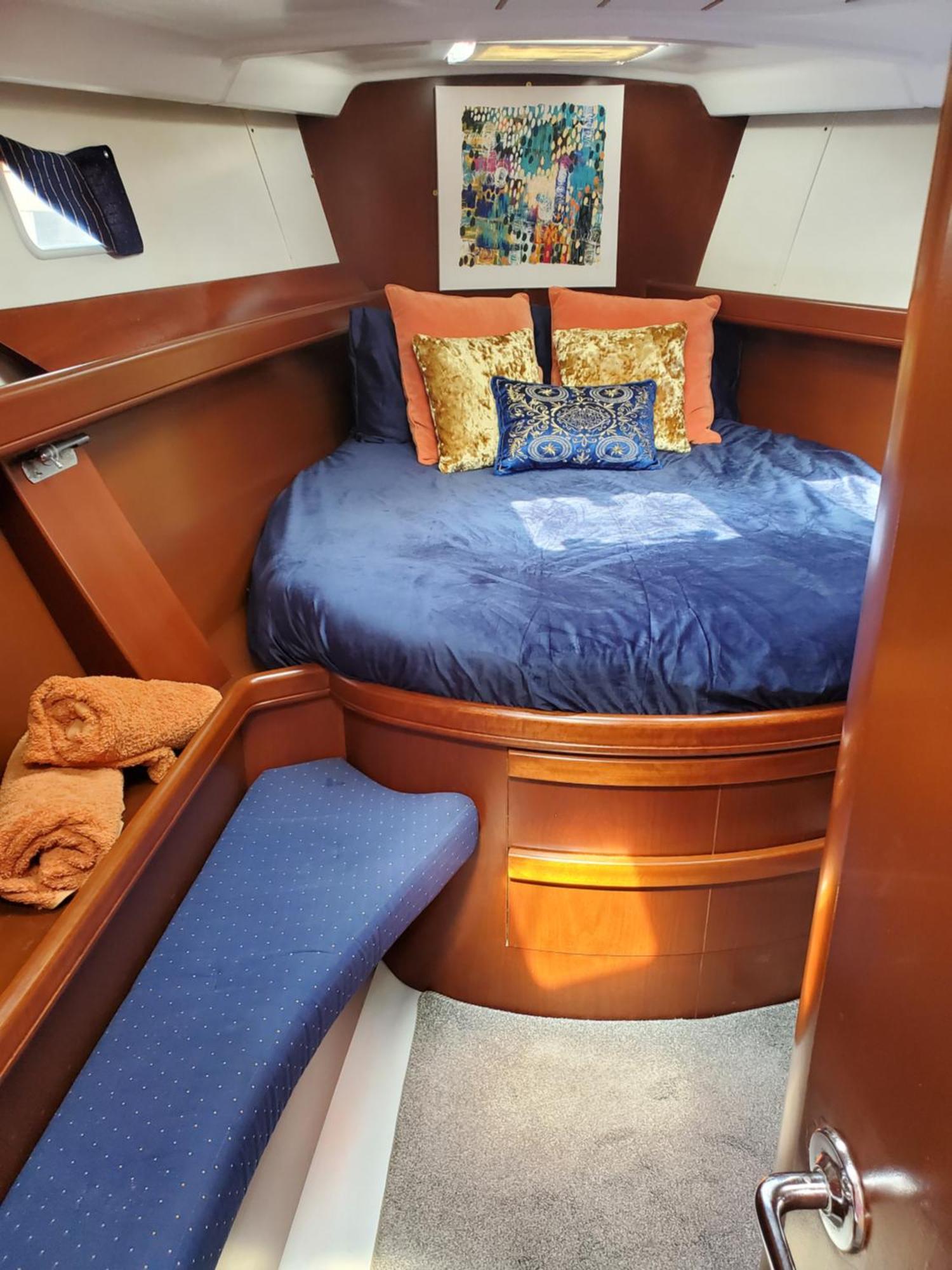 Luxury Yacht Stay "White Dove" Sleeps 6 ยิบรอลตาร์ ภายนอก รูปภาพ
